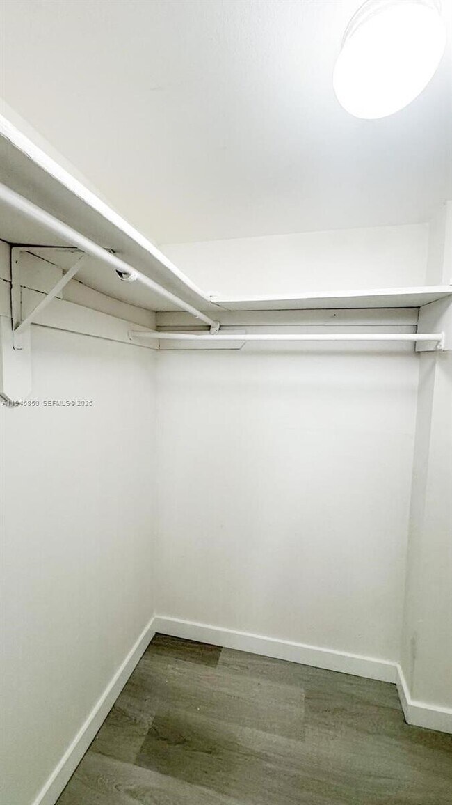 Building Photo - 484 NW 165th St