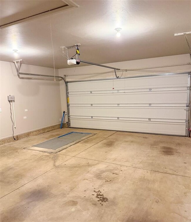 Building Photo - 4201 Palmetto Trail