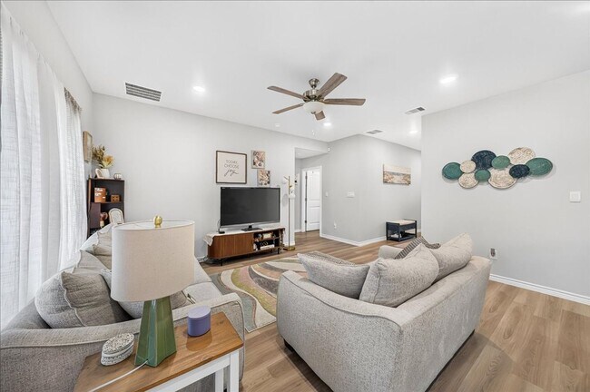 Building Photo - 7749 Bronco Buster Dr