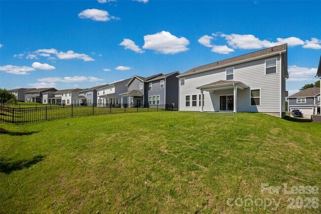 Building Photo - 541 Mahogany Rd