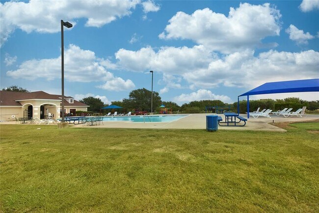 Building Photo - 6605 Kirkwynd Dr