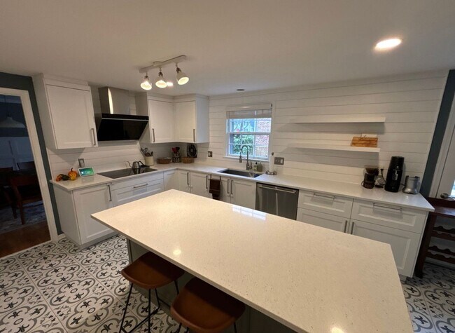 Building Photo - Fabulous in 4 + 2.5 in OLD FARM - Gorgeous Updates