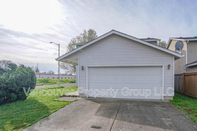 Building Photo - 1100 W 30th St