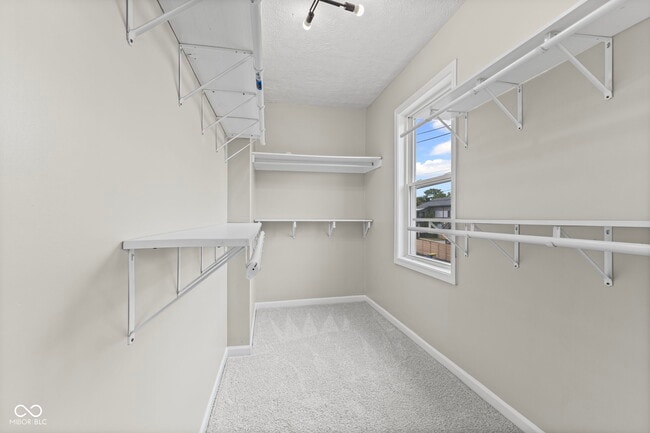 Building Photo - 721 E 23rd St