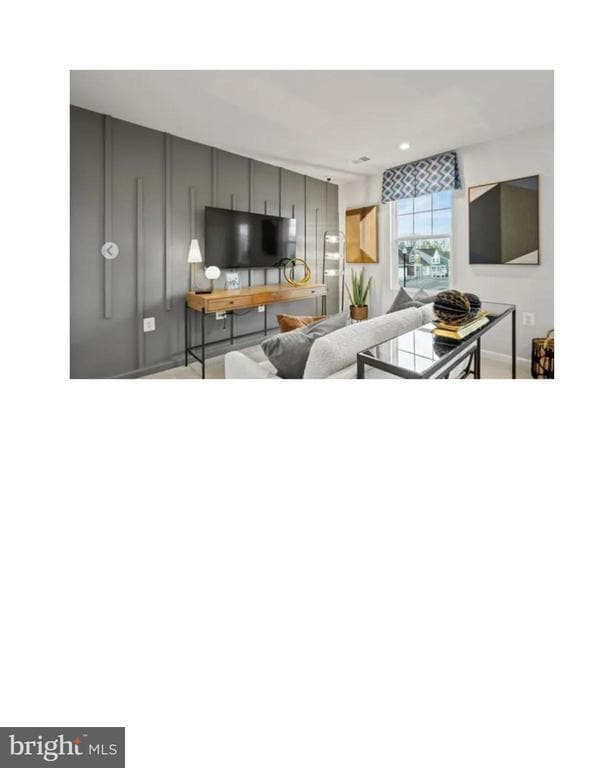 Building Photo - 10 Coolidge Ave