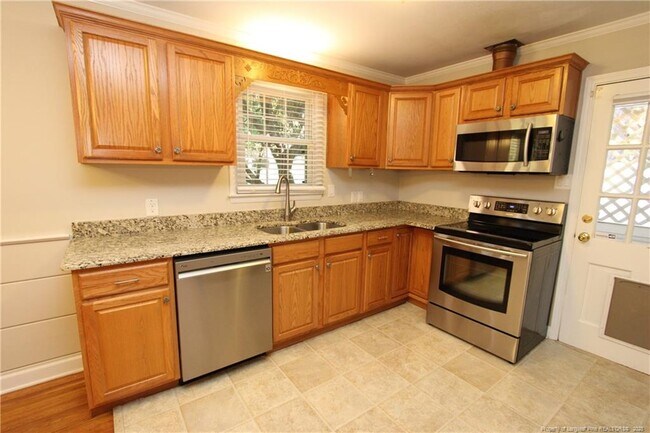 Building Photo - 1427 Seminole Trail