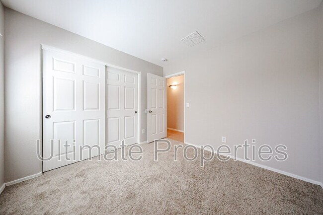 Building Photo - 21532 W Durango St