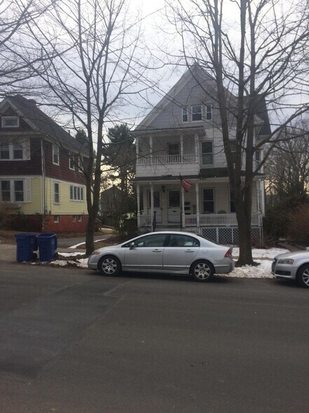 Primary Photo - 19 Curtis Ave