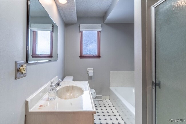 Building Photo - 194 Boncroft Dr