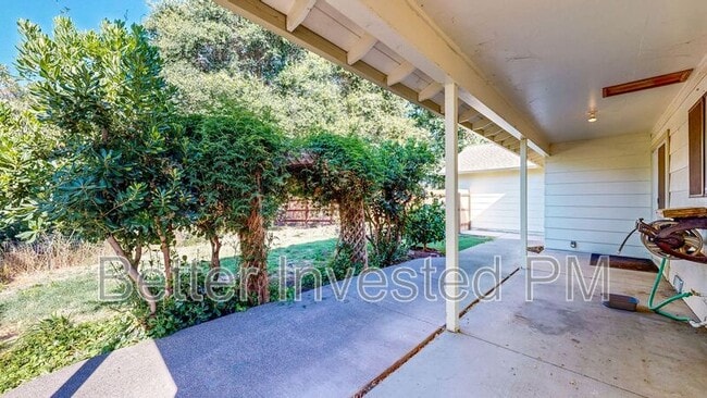 Building Photo - 2530 Brookhaven Dr