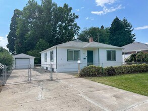 Building Photo - House in Yakima!