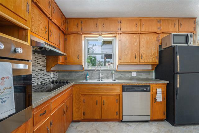 Building Photo - 5924 Walraven Cir
