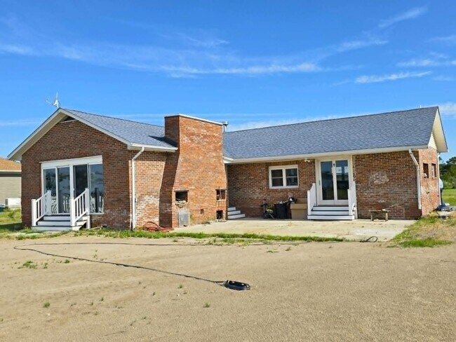 Building Photo - 22931 Steele Dr