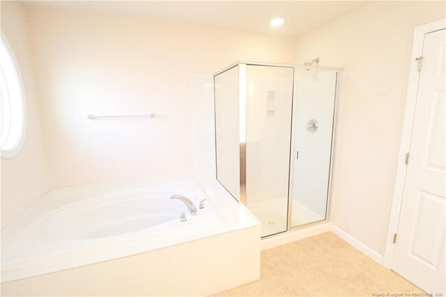 Building Photo - 619 Sealine Dr