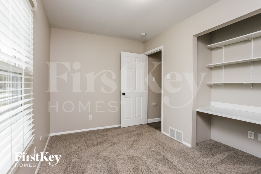 Building Photo - 855 Windemere Ave