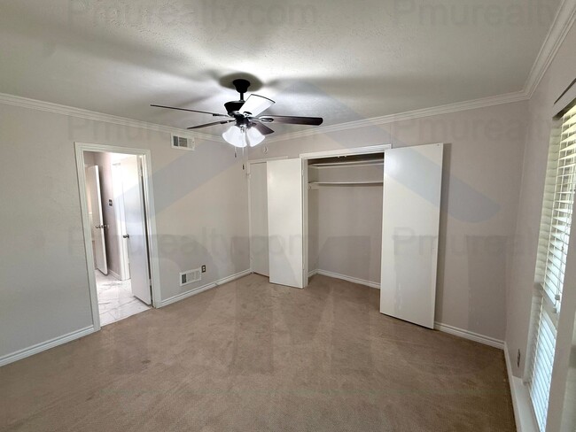 Building Photo - AVAILABLE NOW!!! Beautiful 4-bedroom, 2.5-bath home in the heart of Richardson