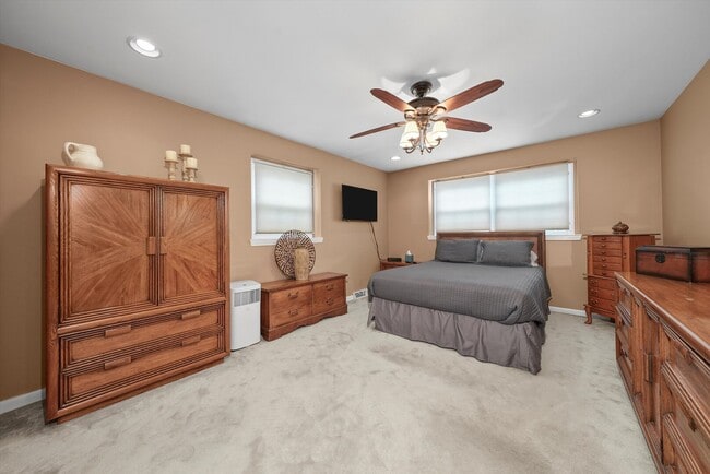 Building Photo - 4407 Howard Ave