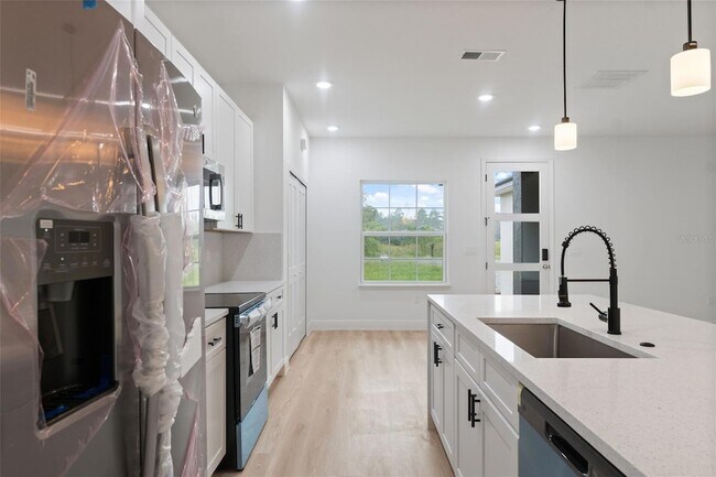 Building Photo - 15775 SW 46th Cir