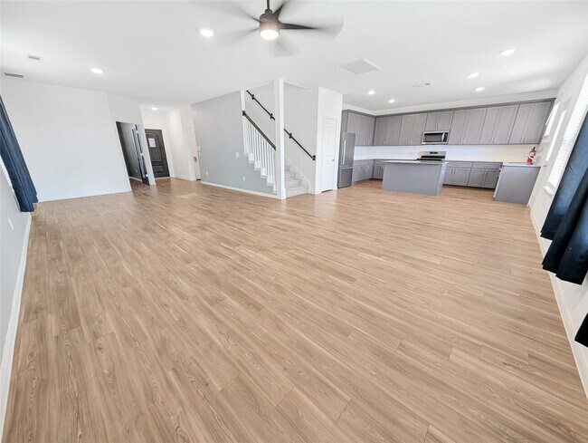 Building Photo - 1328 Ventura Crk Dr