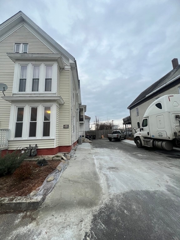 Building Photo - 10 Essex St