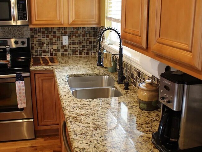 Building Photo - 5bed 4bath updated Ranch in Bear Valley