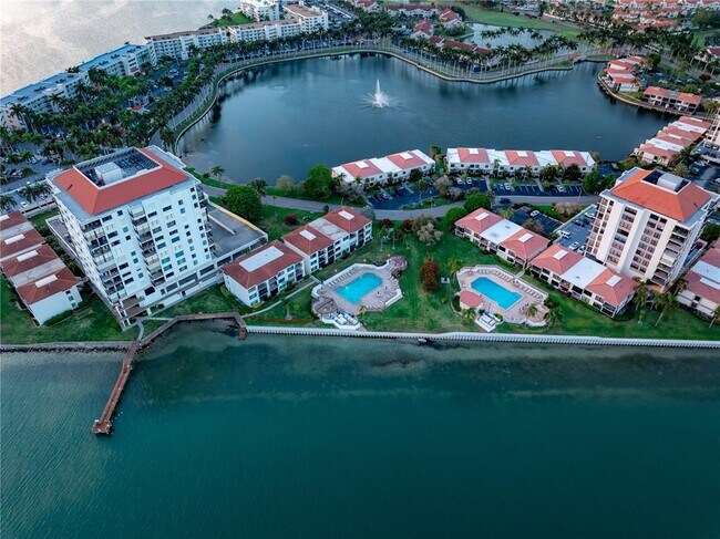 Building Photo - 6287 Bahia Del Mar Cir N