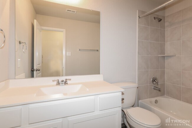 Building Photo - 3465 Wooded Ln