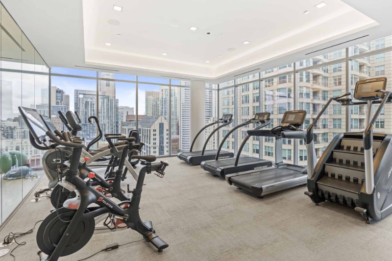 Building Photo - 17 E Huron St