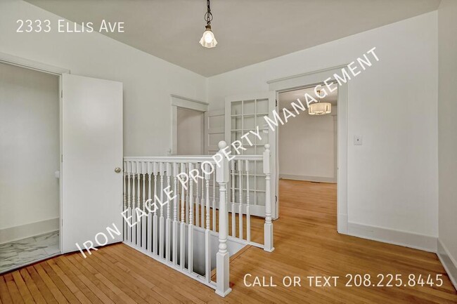 Building Photo - 2333 Ellis Ave