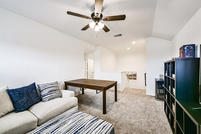 Building Photo - 21223 Riverdew Dr