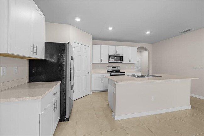 Building Photo - 616 Posadas Cir