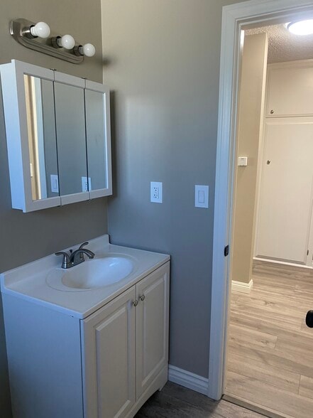 New vanity - 11989 Sycamore St