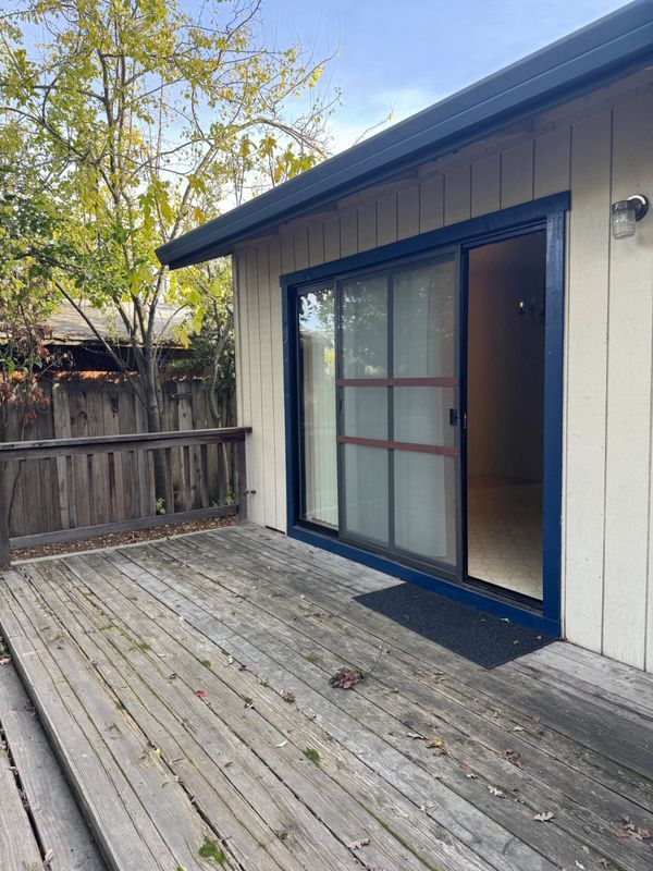 Building Photo - 1678 E St