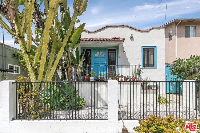 Building Photo - 1725 Morton Ave