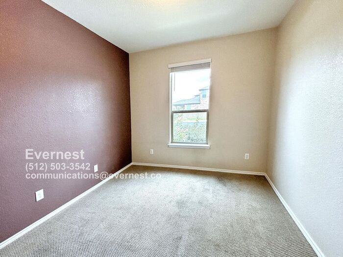 Building Photo - 106 Sweet Autumn Dr