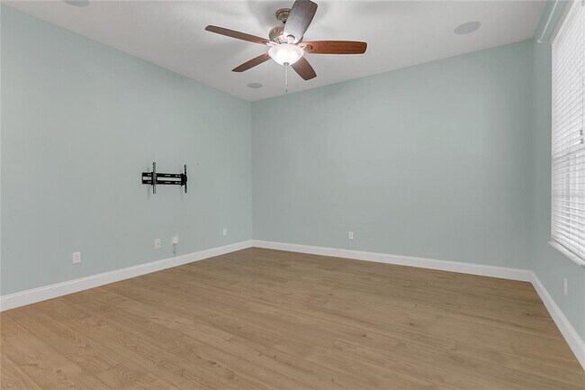 Building Photo - 543 Rainbow Springs Loop