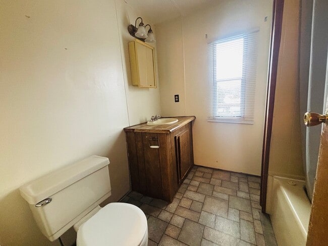 Building Photo - Mobile Home