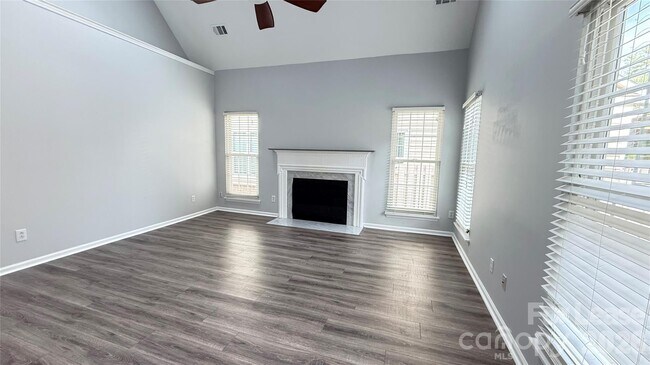 Building Photo - 9128 Twilight Hill Ct