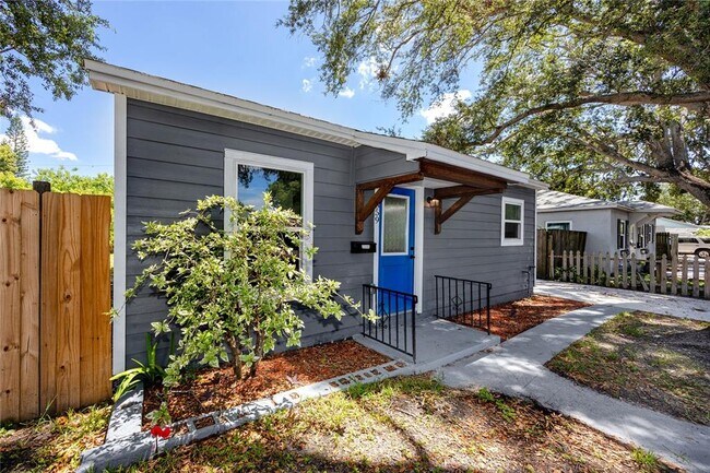 Building Photo - 2859 38th Ave N