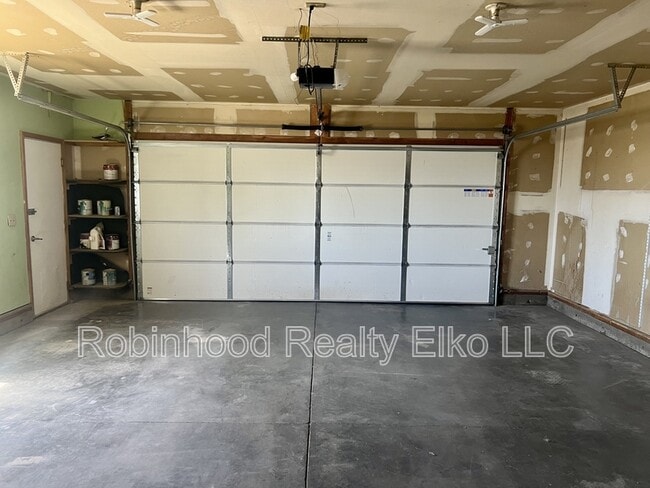 Building Photo - 132 Flora Pl
