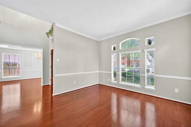 Building Photo - 11931 McKinney Falls Ln