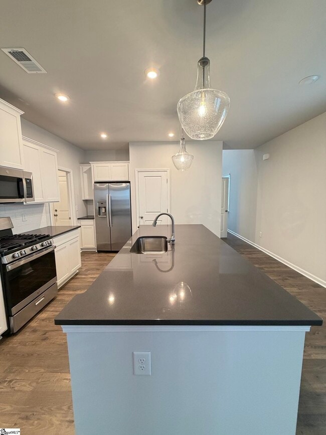 Building Photo - 139 Gervais Cir