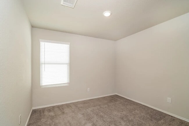 Building Photo - 172 Pasadena Pl