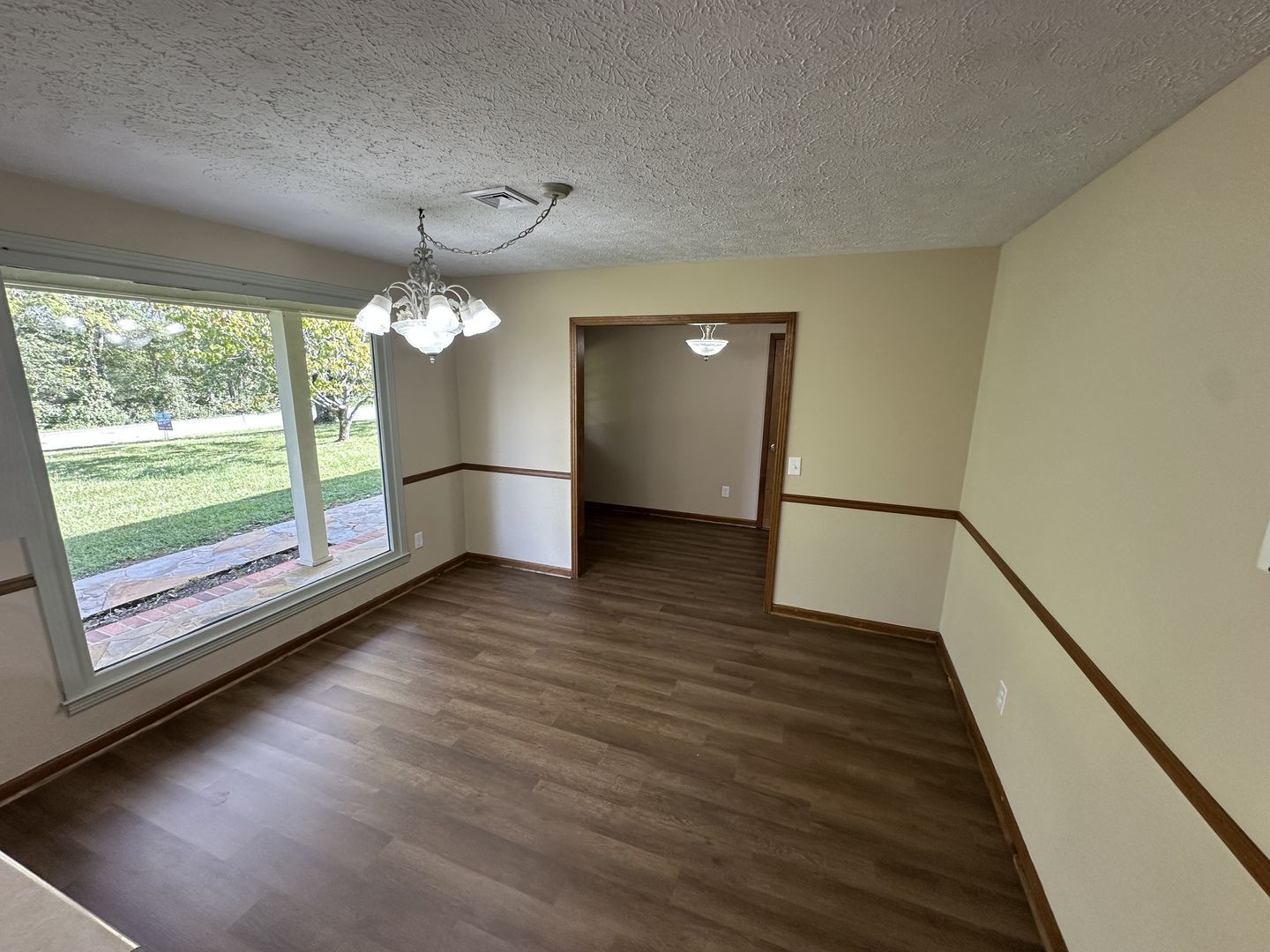Building Photo - 341 Hickory Dr