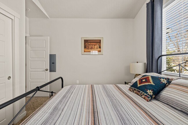 Building Photo - 7353 Summerwinds