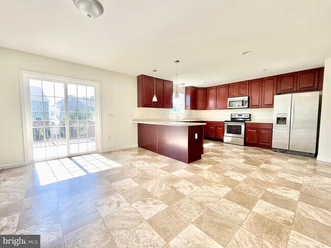 Building Photo - 253 S Marshview Terrace