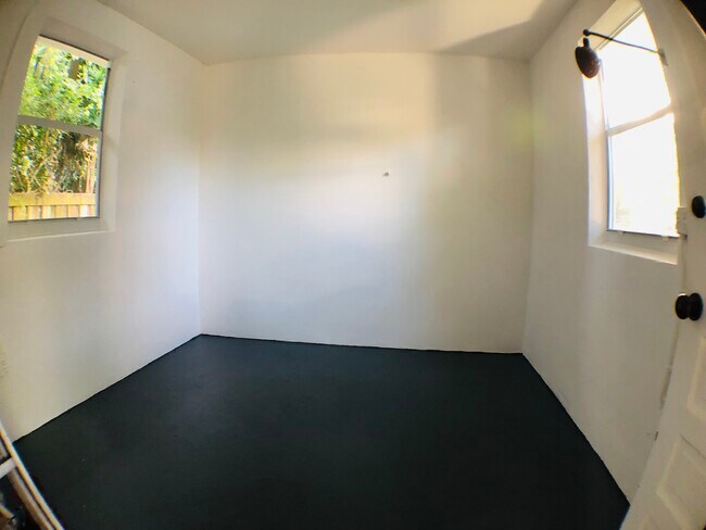 Building Photo - 160 NW 101st St