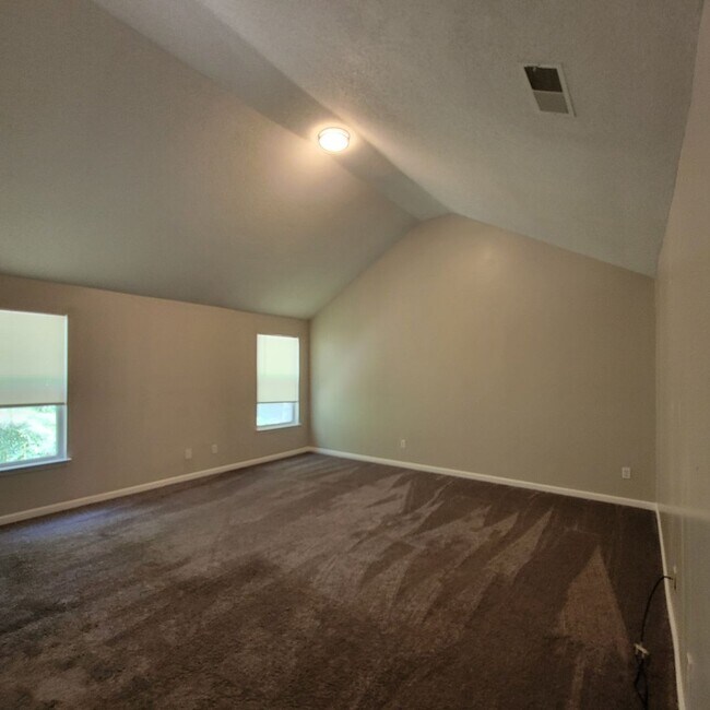 Building Photo - Newer Home For Rent 2 Story - Just Like Br...