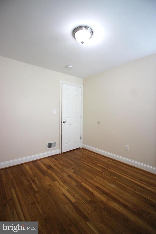Building Photo - 1008 Parksley Ave