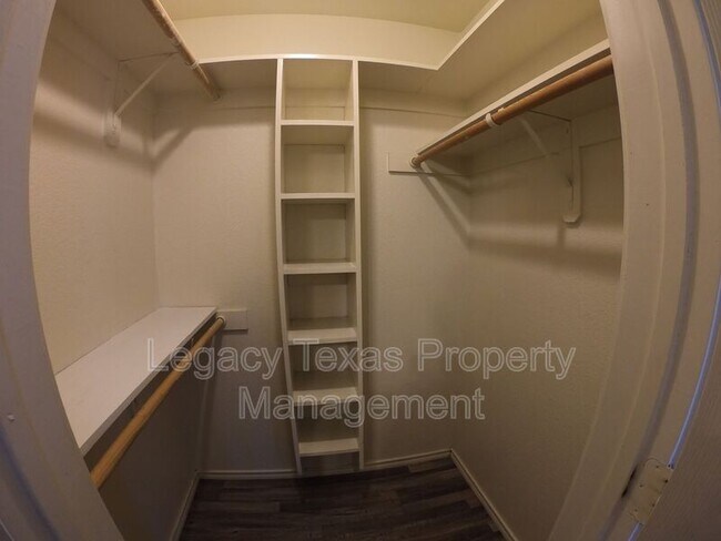 Building Photo - 1106 Williams Ave